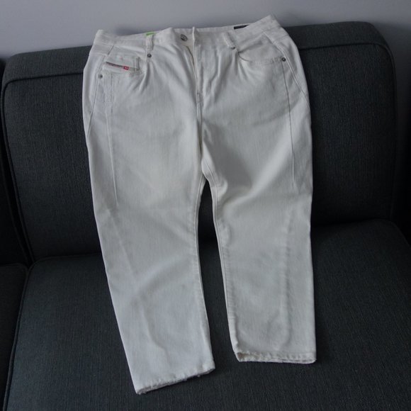 Diesel White D-FAYZA Boyfriend Low Waste W29-L32 009NR Stretch Size 29 Jeans - Picture 1 of 14